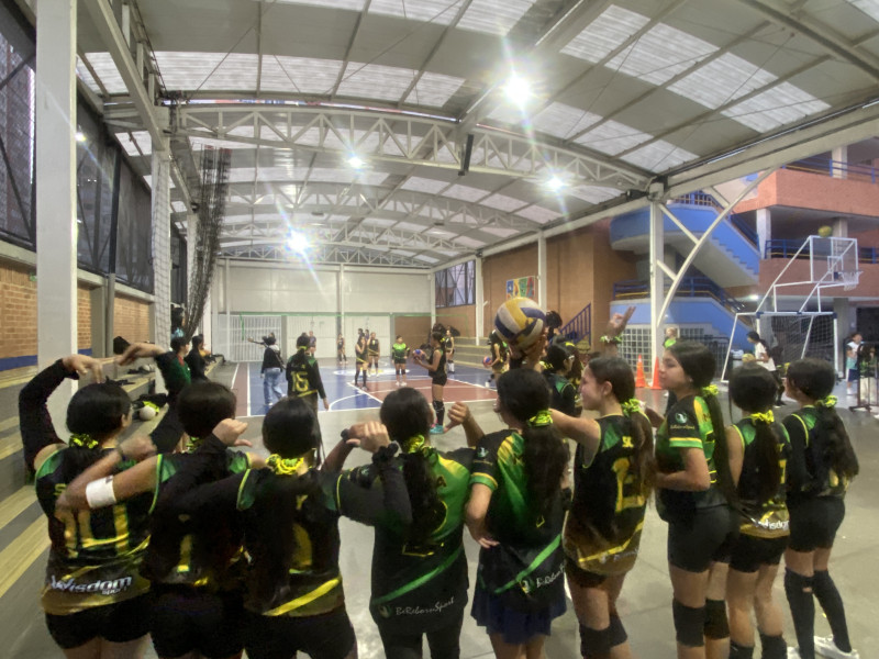 Amistosos con otro clubes o escuelas Legendarios Escuela de Formacion Deportiva